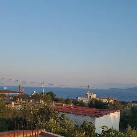 Mirror Hill * Sarandë