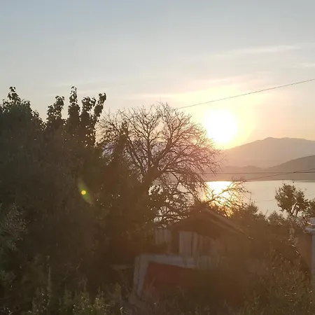 Mirror Hill Sarande